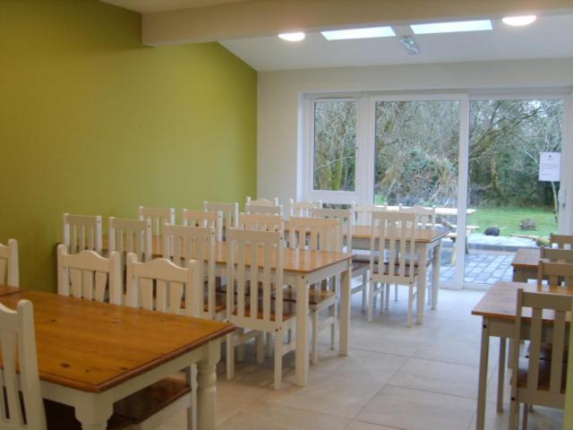 The Benwiskin Centre Ballaghnatrillick Exterior foto